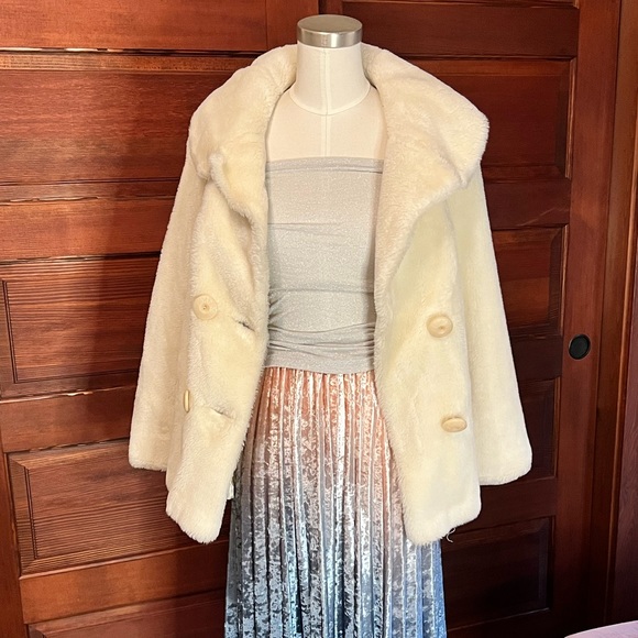1960s Faux Fur Double Breasted Cream Peacoat - Picture 1 of 9
